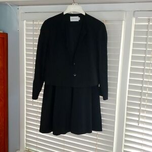 Daniel Niveau Black Blazer And Skirt Set S/M
